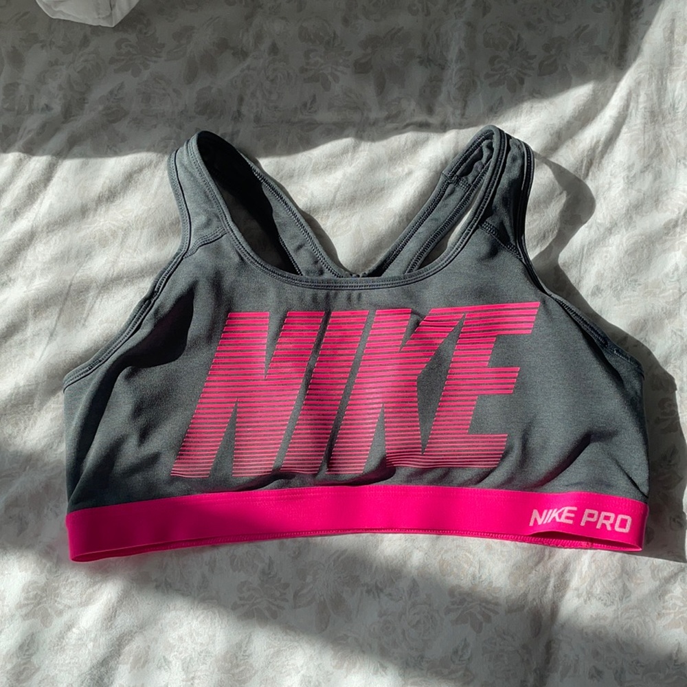 nike sports bra